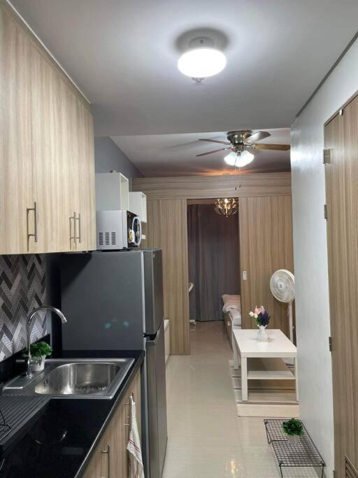 Fully Equipped 1Br Condo At Shore2 Near To Moa Manilla Buitenkant foto