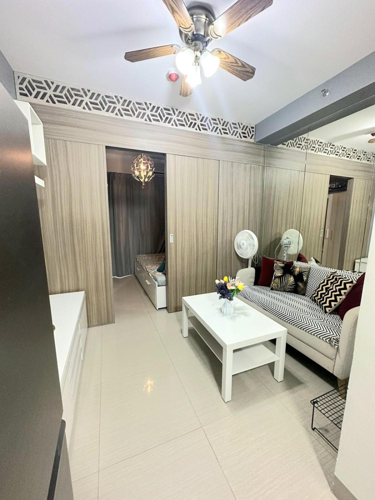 Fully Equipped 1Br Condo At Shore2 Near To Moa Manilla Buitenkant foto